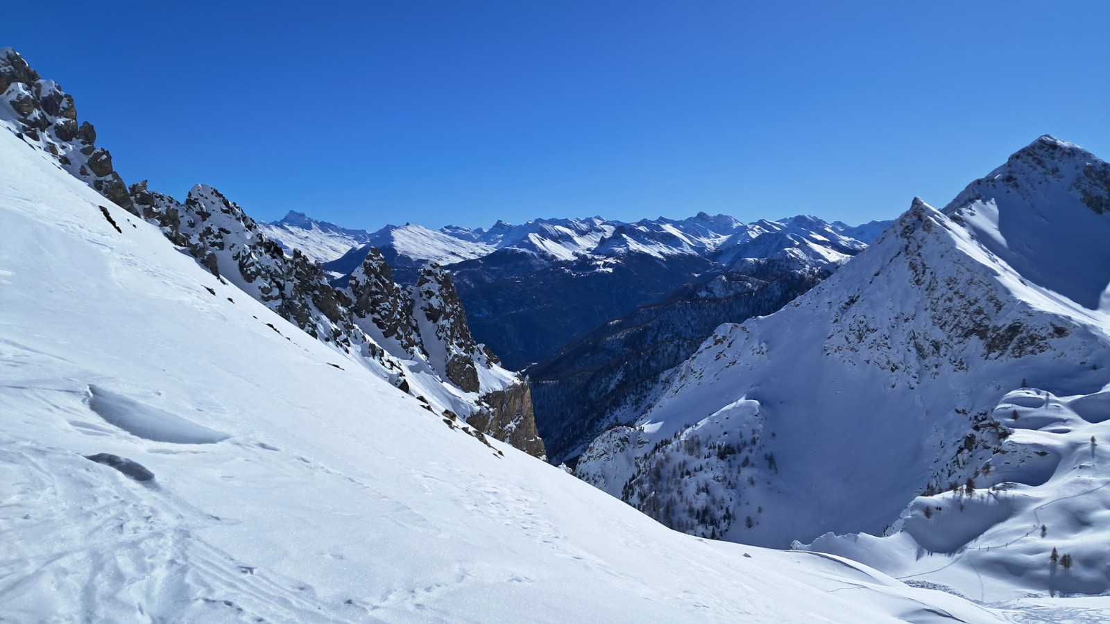 vers l'Est et le Mont Viso