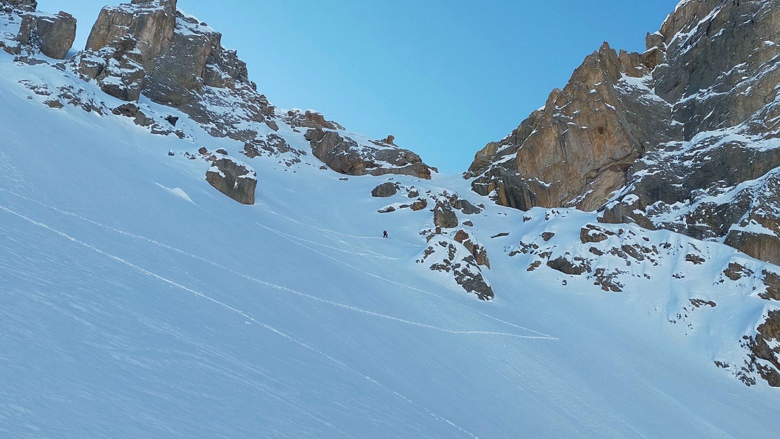 Couloir N classique à la montée 