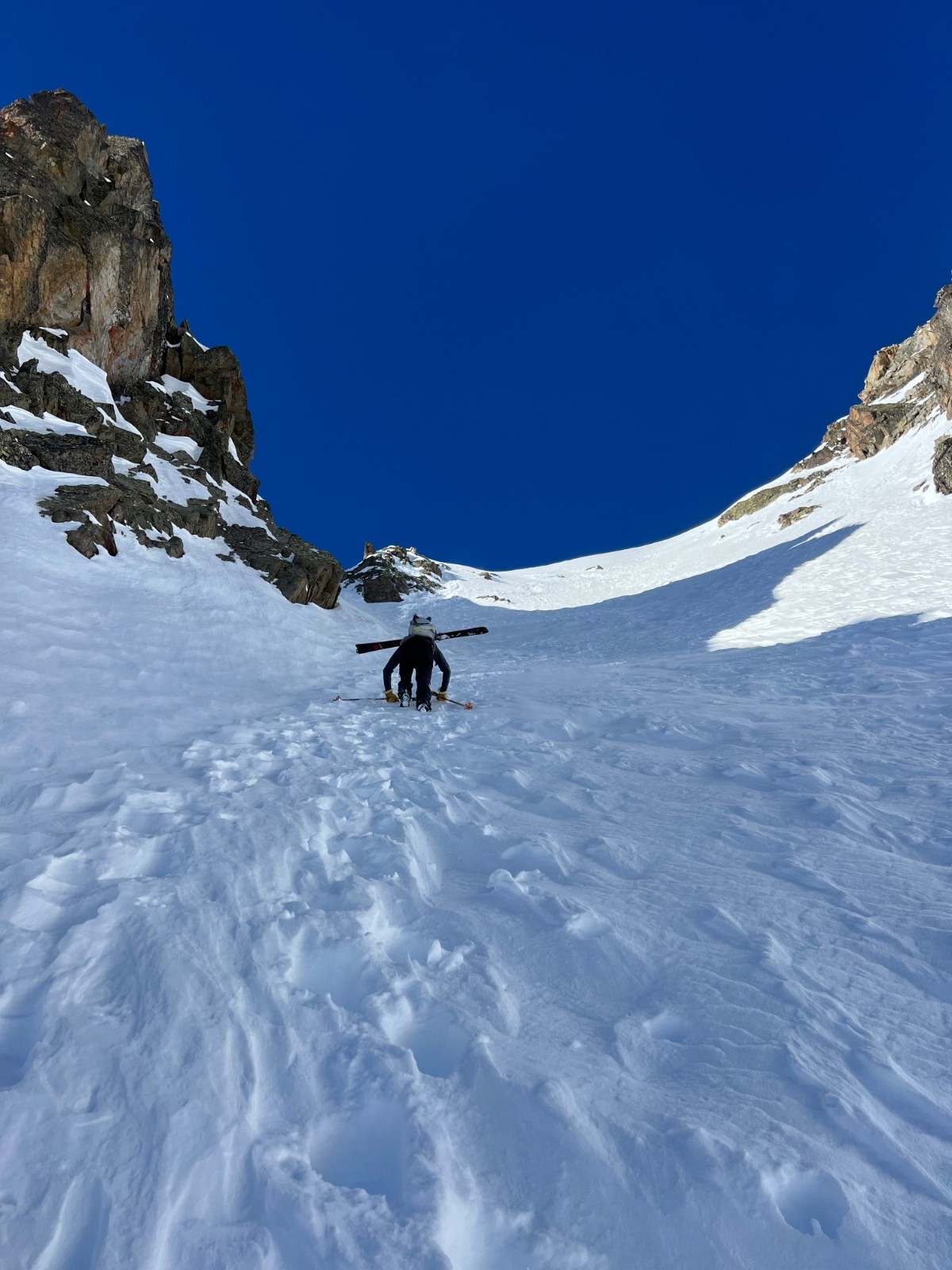  Couloir de montée à l’arête de tête plate