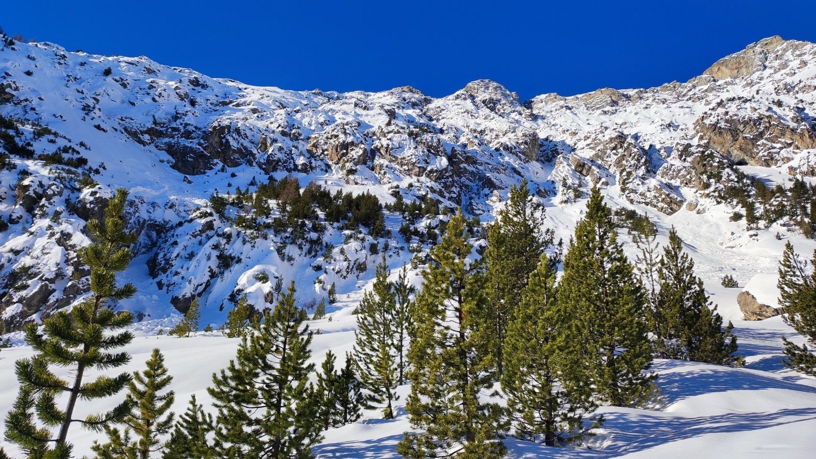 La face vue depuis le pied, beau labyrinthe