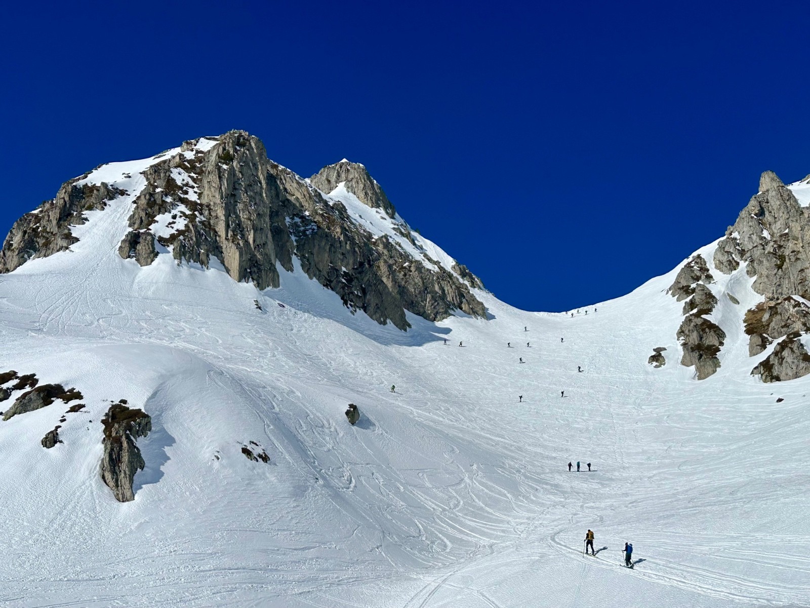 Je ne serai pas seul au col..