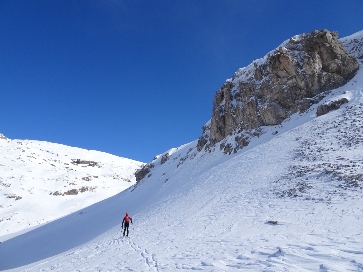 On file vers les Pichères