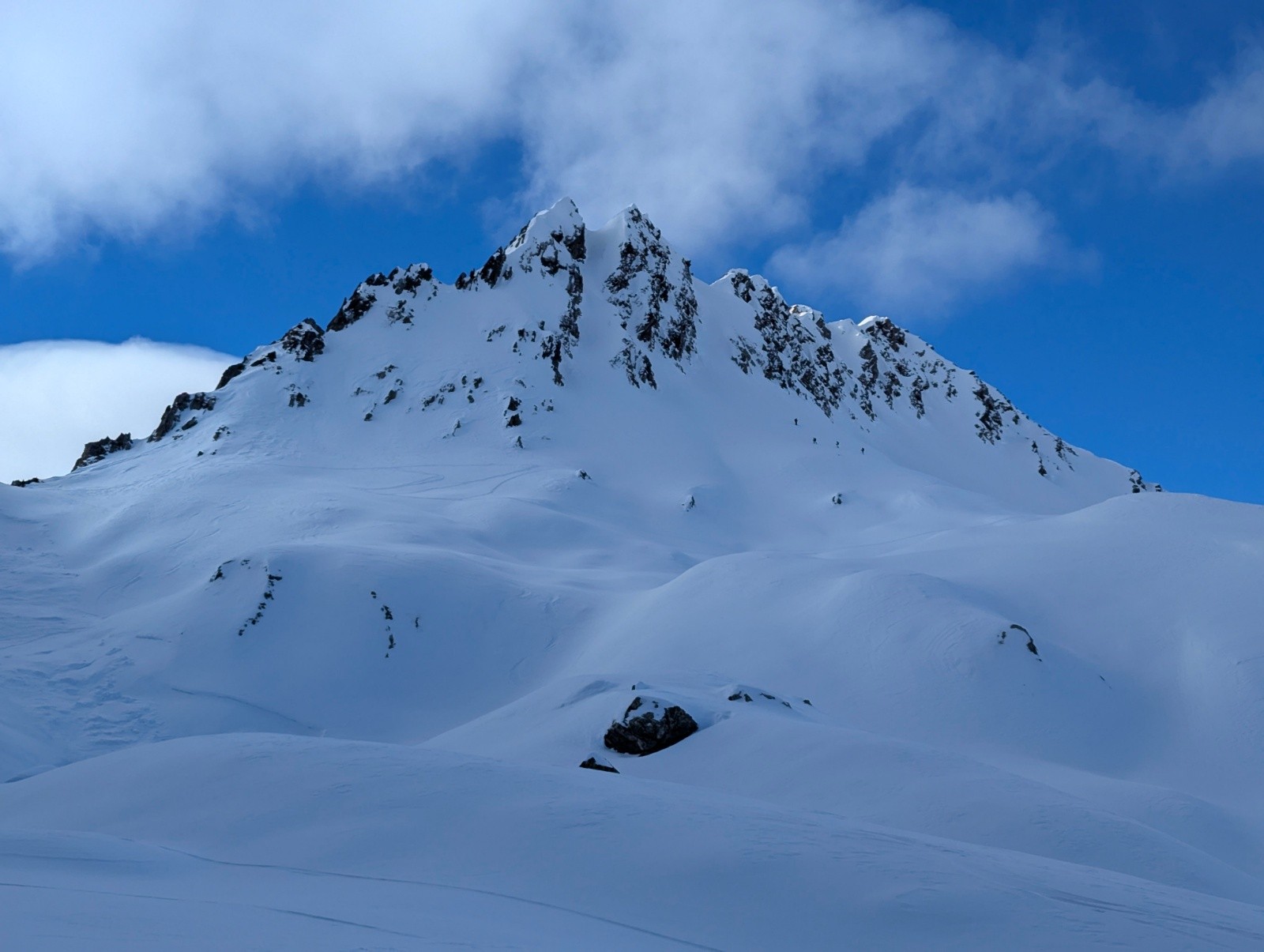 Vue générale sur le chaînon est du Rissiou (c) Etienne-H 