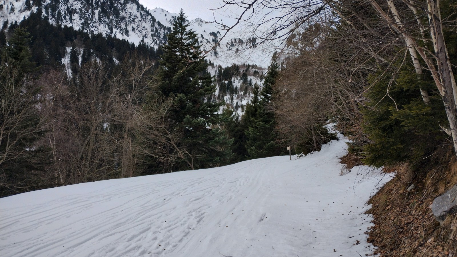 Parking Croix Blanche - Etaves 