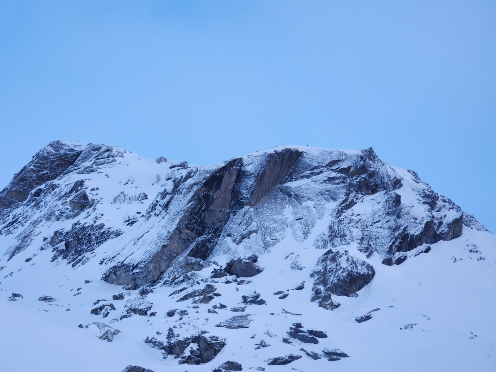 J3 - Un chamois nous fait coucou de bon matin