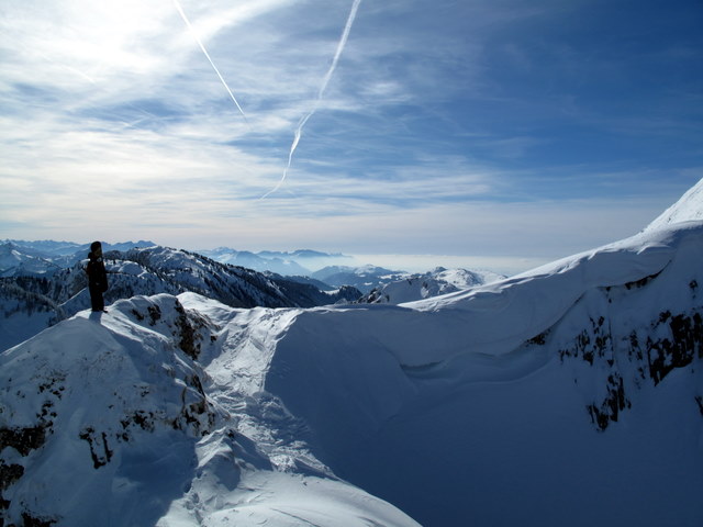 Sommet du couloir : On sort en rive droite pour éviter la corniche