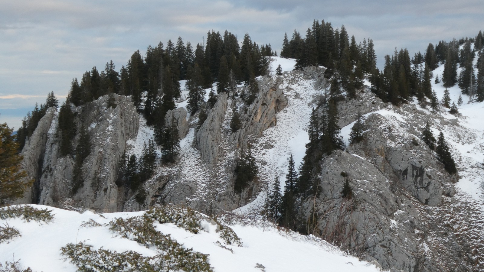 &nbsp;Vue sur la rive D du couloir W