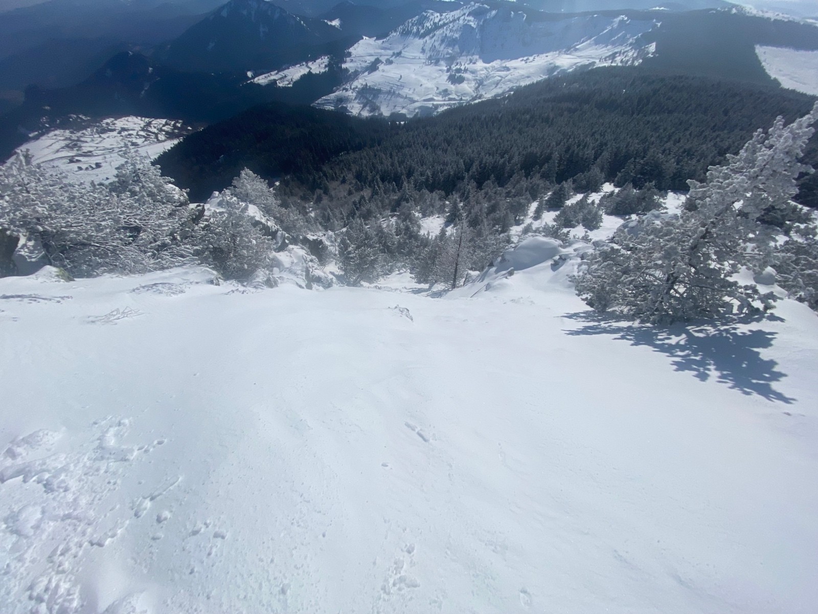 Couloir, sud de droite, on dirait que c’est bon… mais les cailloux ne sont pas loin