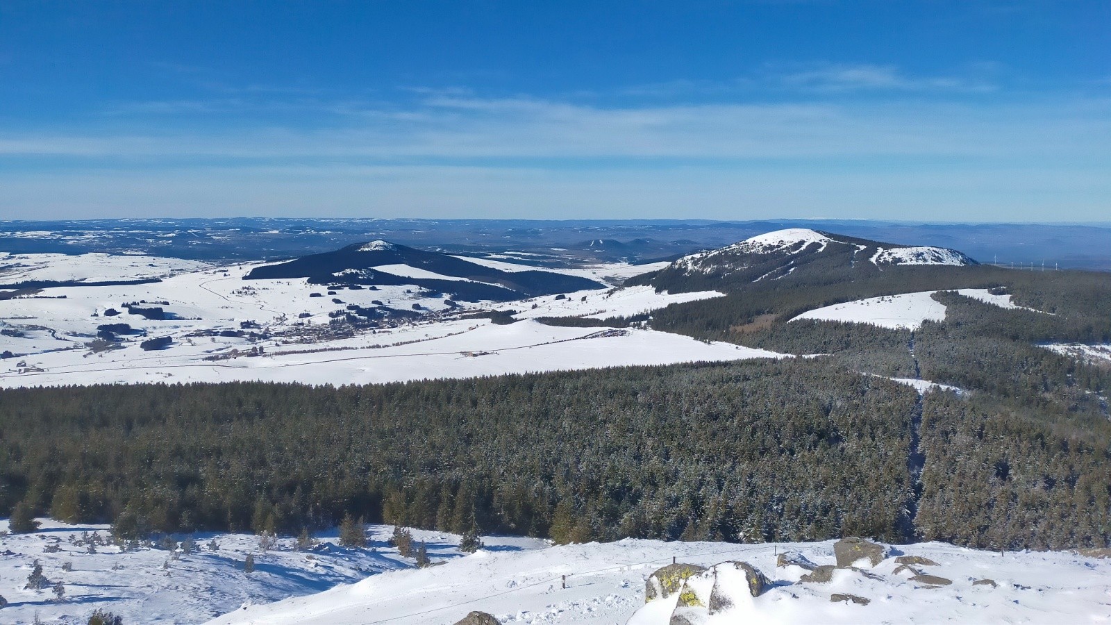  Vue vers le N de la Croix 