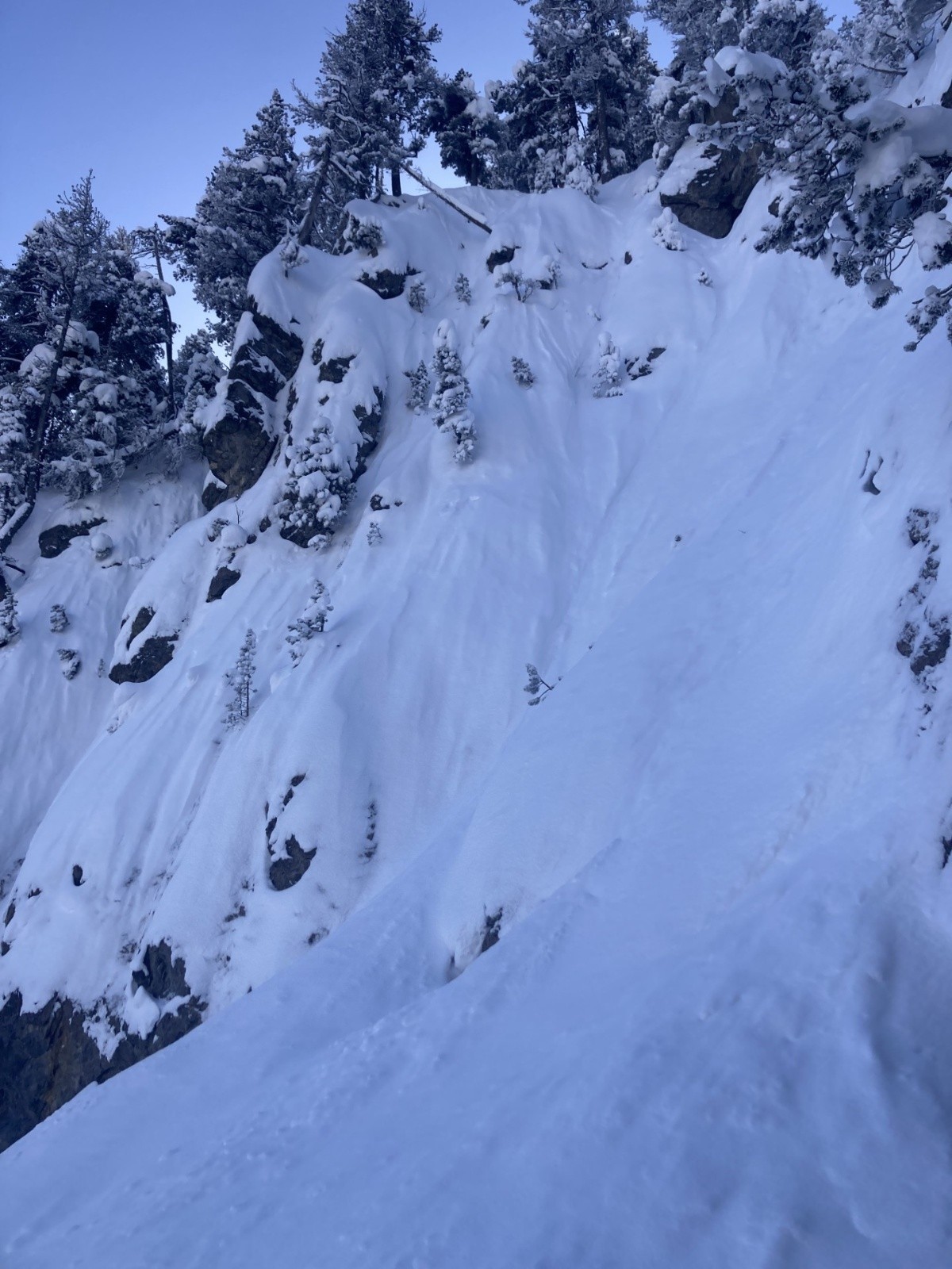 #2 risque de coulée en cas d risque de coulée en cas d'importantes chutes de neige