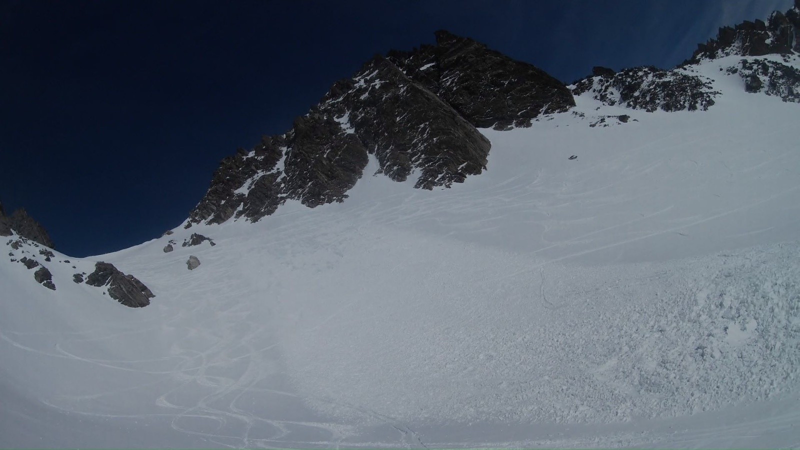 &nbsp;La plaque en S de la selle du puy gris&nbsp;