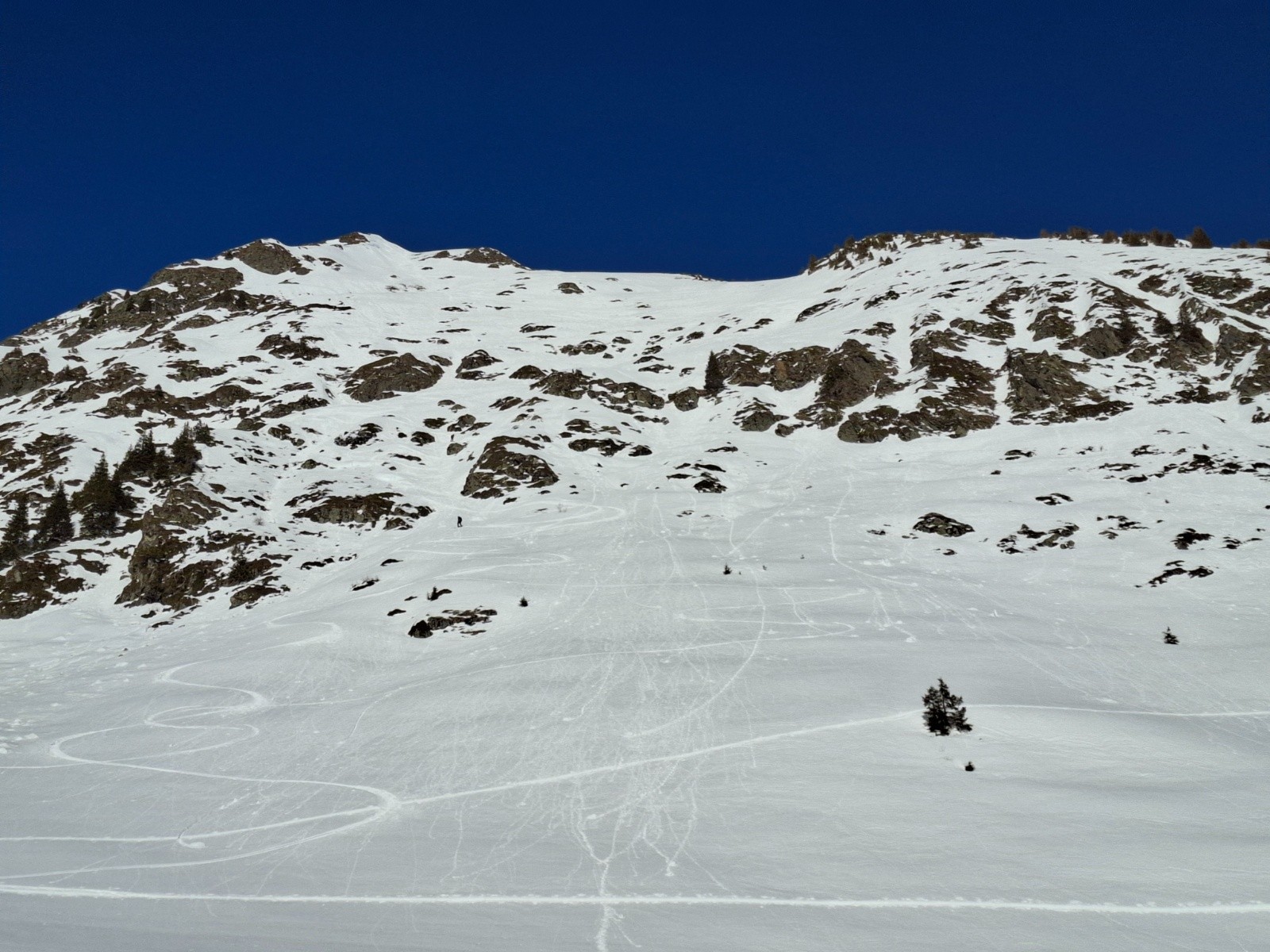 Face Sud Pointe Lavouet, il faut bien zigzaguer