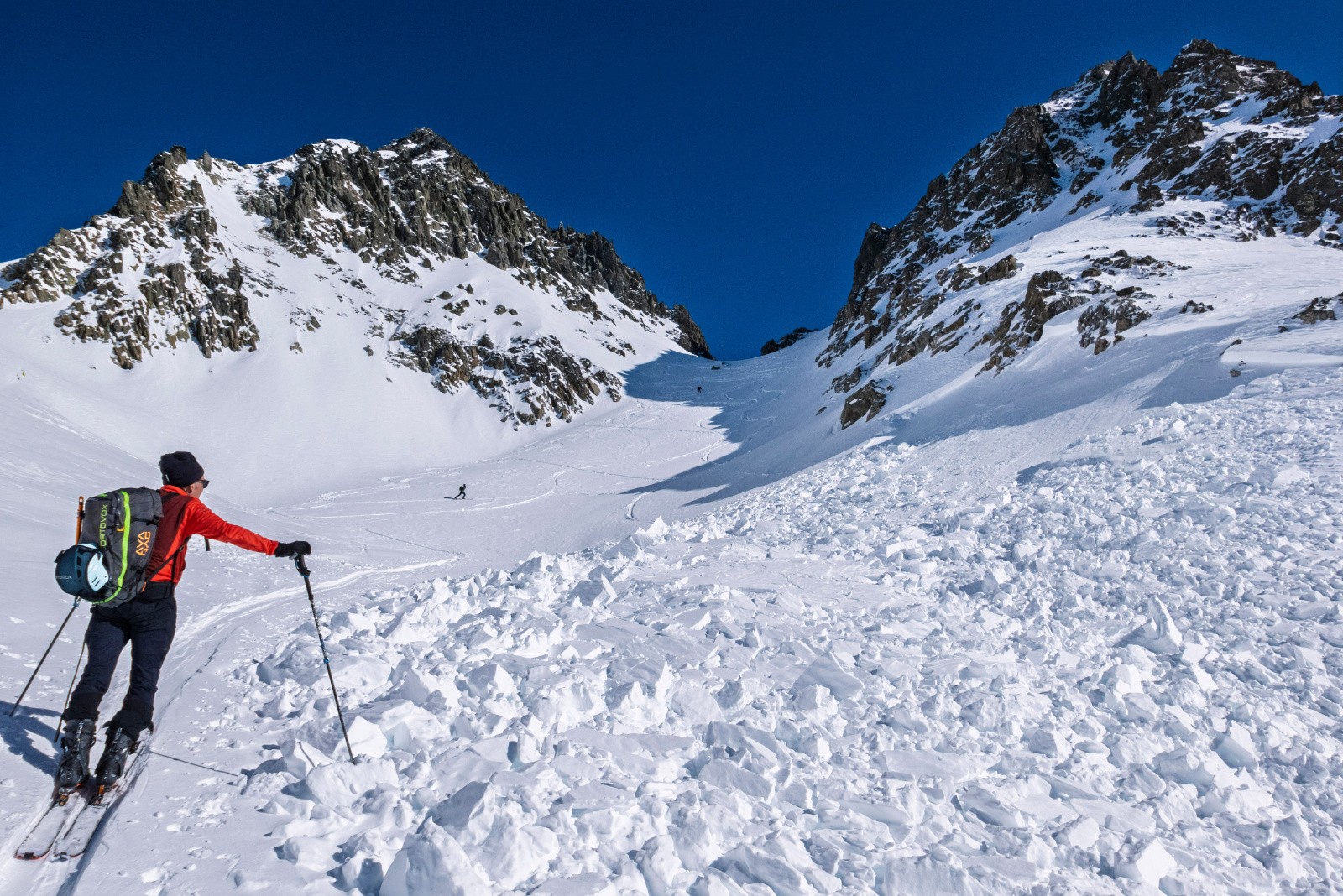 La plaque et le col nord