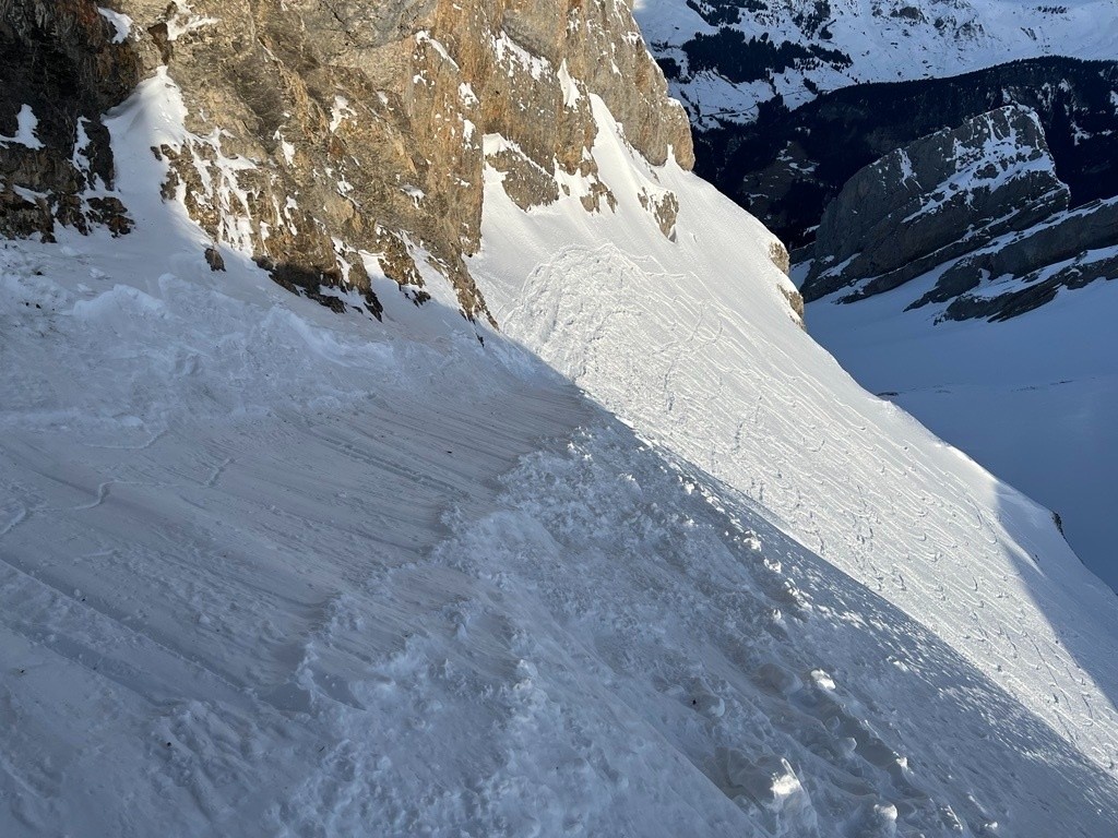 Dérapescalier de l'autre côté, mais on peut poser quelques virages au-dessous de l'escalier