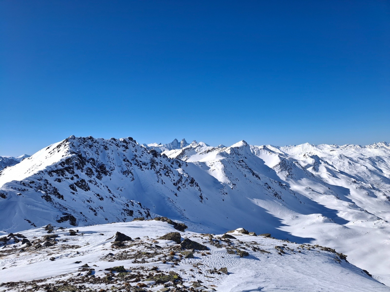   J3 depuis le cl de Névache, on voir les aiguilles d'Arves