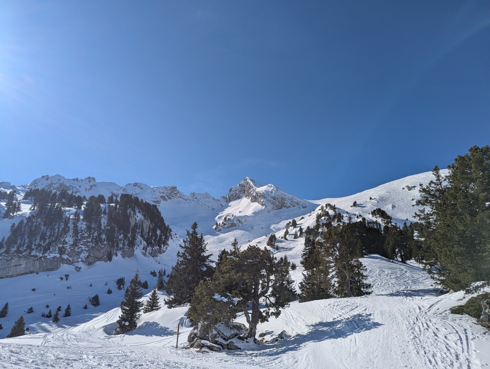 Spot de sondage à gauche dans l'ombre de la Grande Sambuy