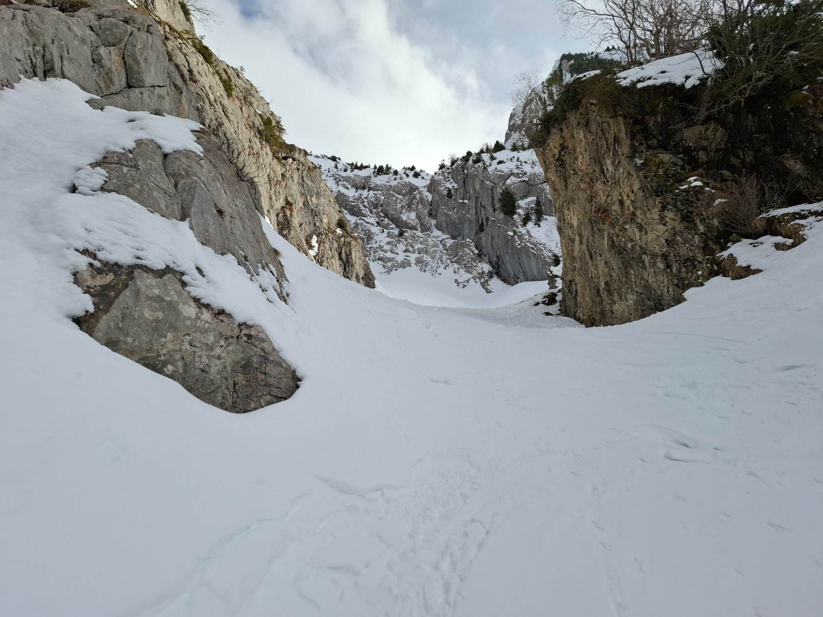 mon canyon avec bonne poudreuse 