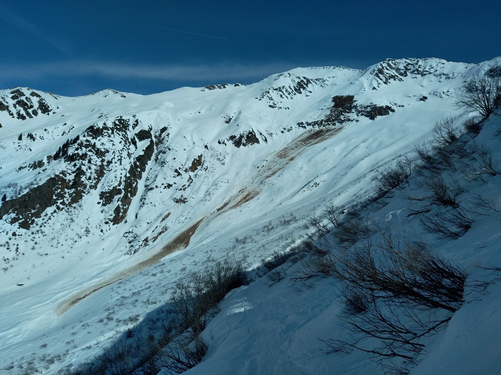  Avalanche de fond sous le bellacha 