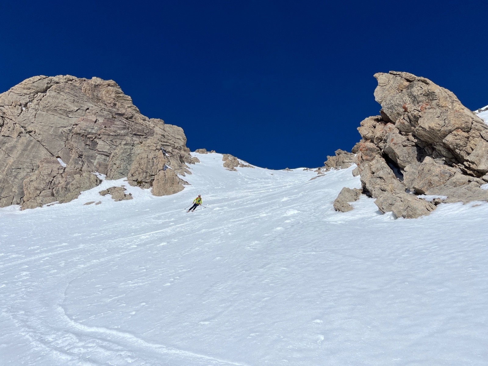 Dans le haut de face Sud 