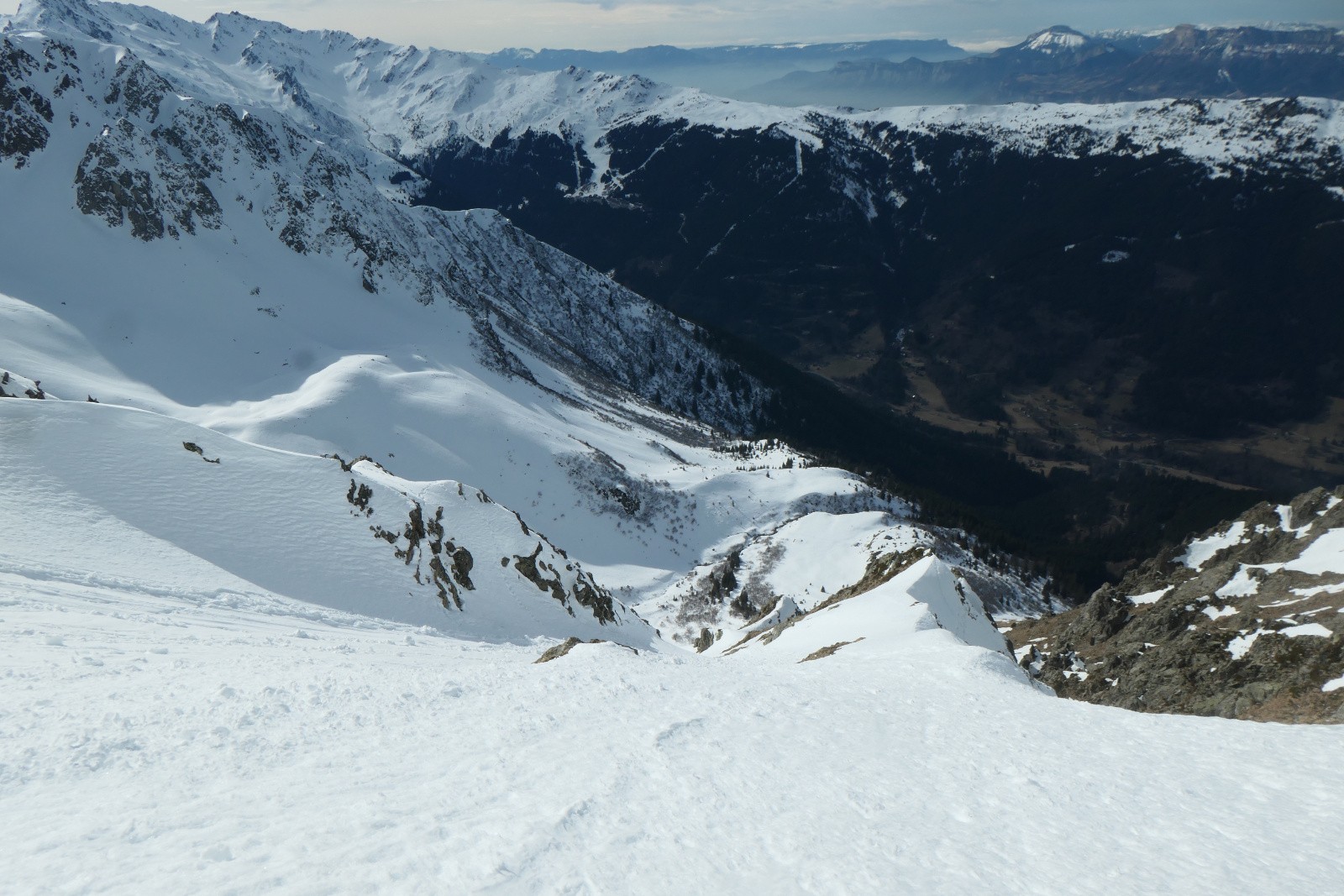 La suite du couloir, cette fois-ci nous prendrons l'axe pour changer (à gauche sur la photo). 