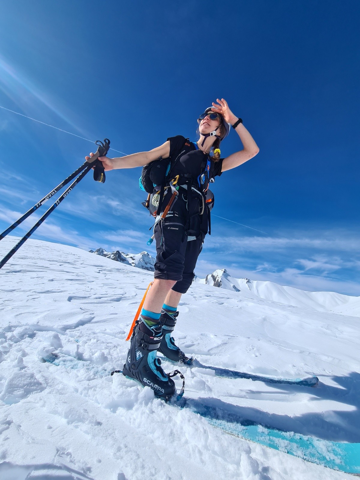 Annick fait du ski de randonnée