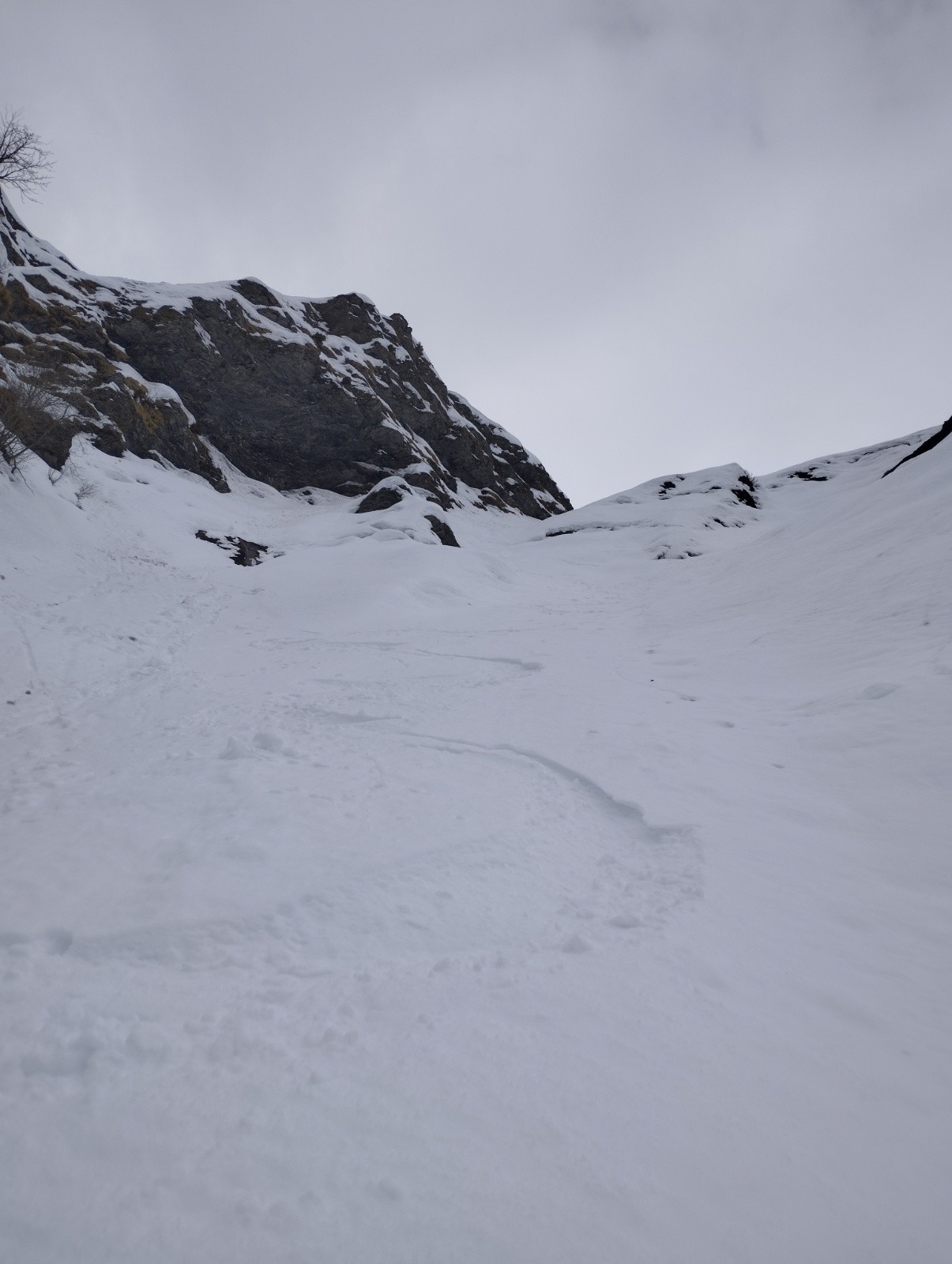  Le couloir sous le fort de la Platte vu d'en bas