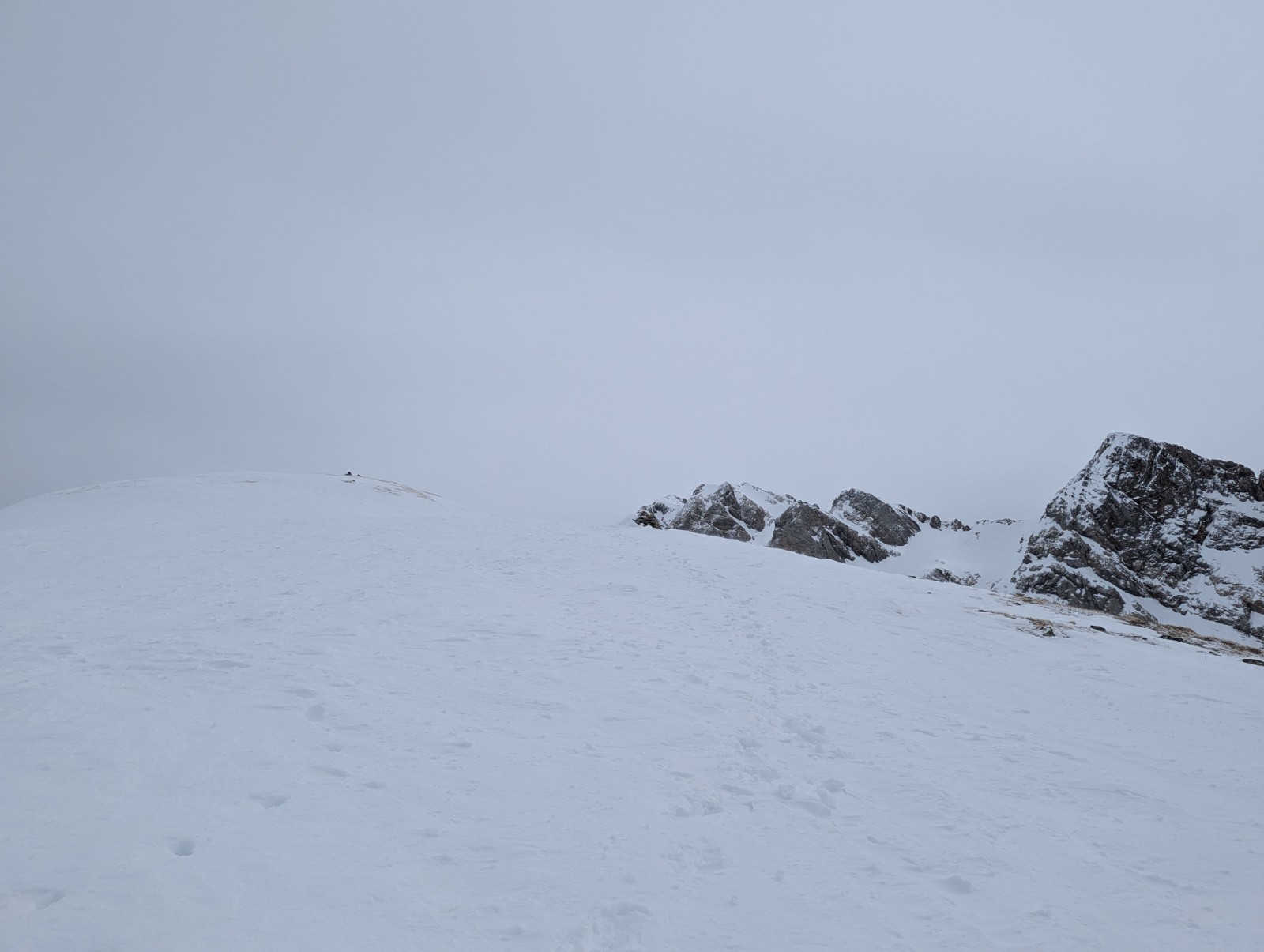 Sur l'arête de Bostan, bien ventée