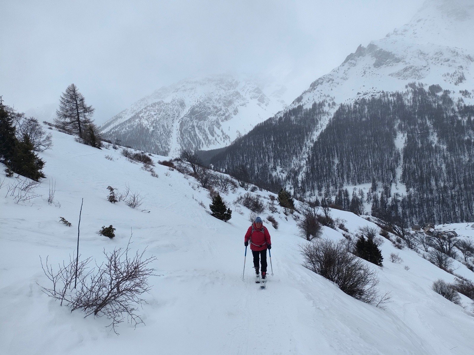  Départ dans un vent glacial 