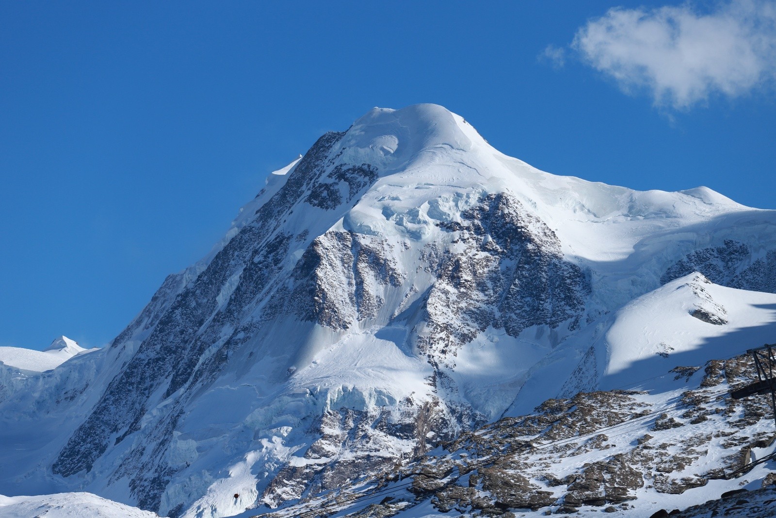  Lyskamm, dont nous avions fait la traversée en alpi il y a quelques années...