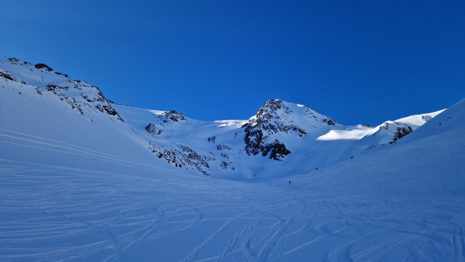 Le bas du glacier des Grands, la Croix des Beron