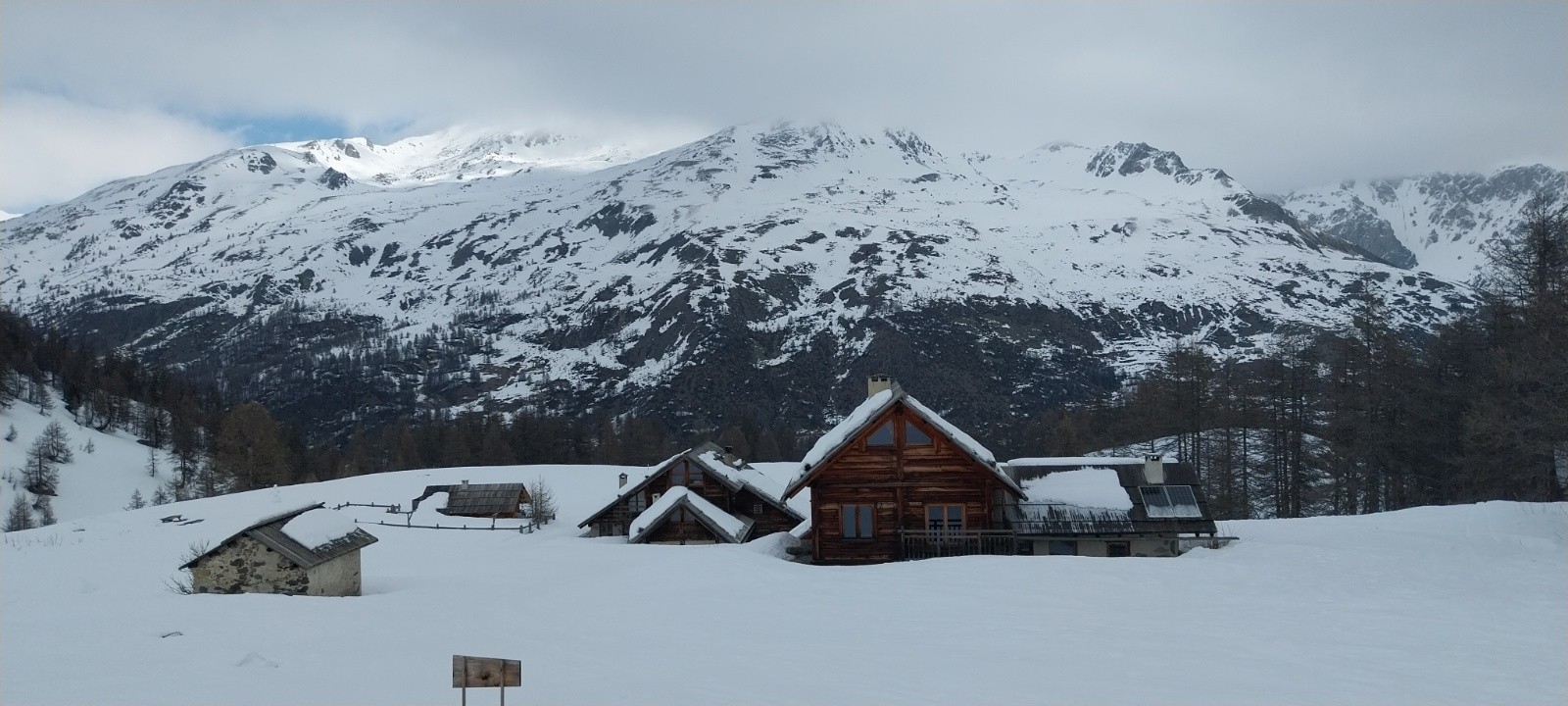 #3 jolie chalets avant le refuge buffère jolie chalets avant le refuge buffère
