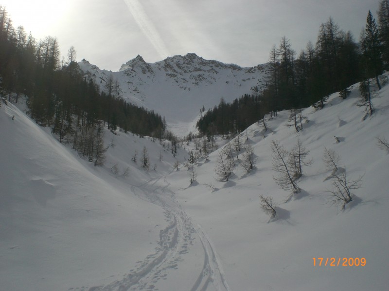 #1 Face Nord des Granges : Vue générale des Crêtes des Granges avec le couloir principal au centre. Face Nord des Granges : Vue générale des Crêtes des Granges avec le couloir principal au centre.