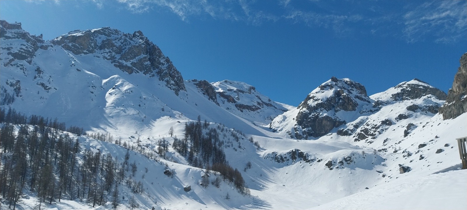 &nbsp;Cime de la Condamine au centre