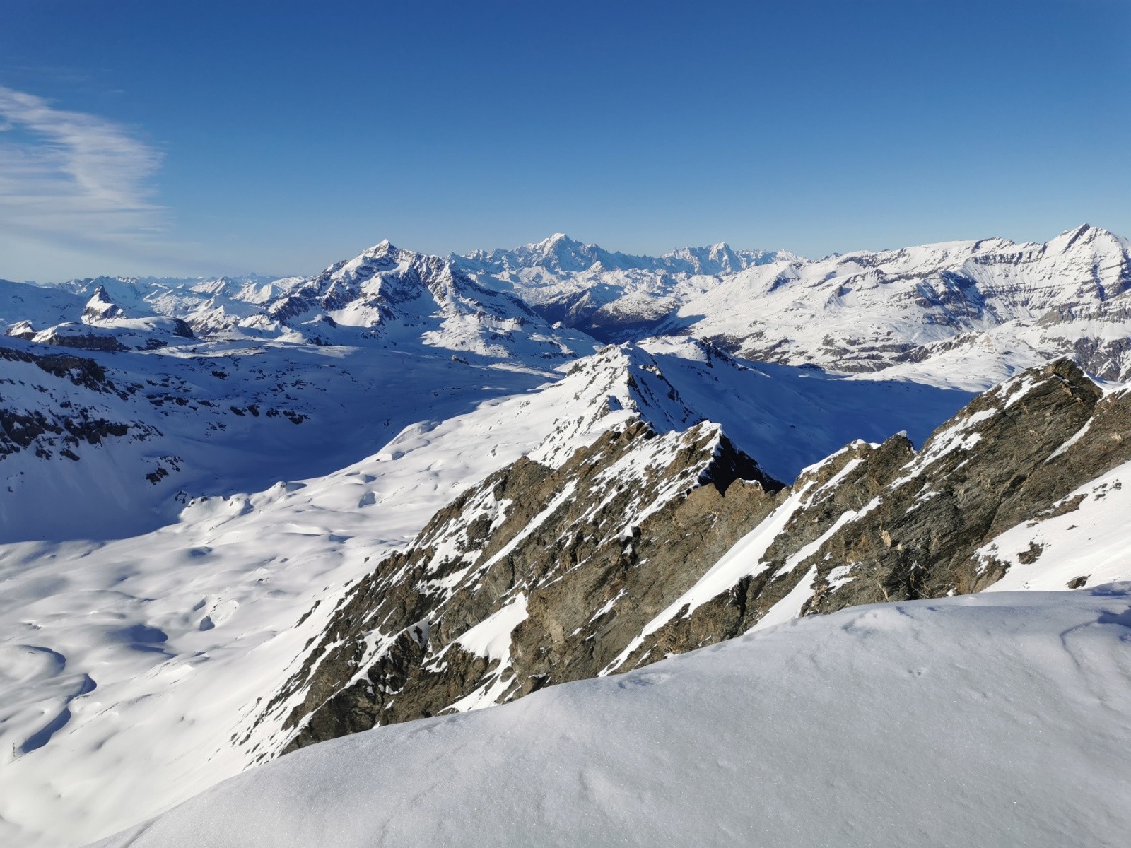  Arête N Sana, Pourri/Sache, Mont Blanc en toile de fond.