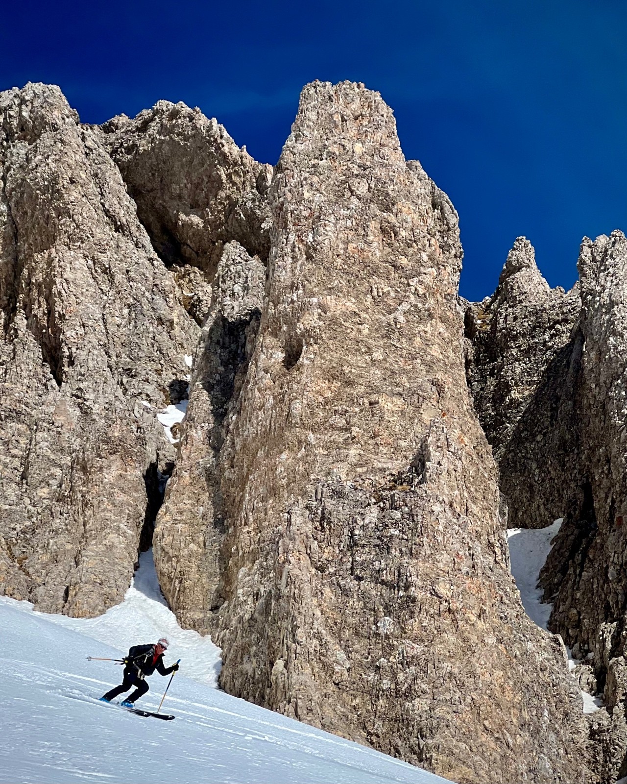  Sous les tours du Pas des Arêtes 