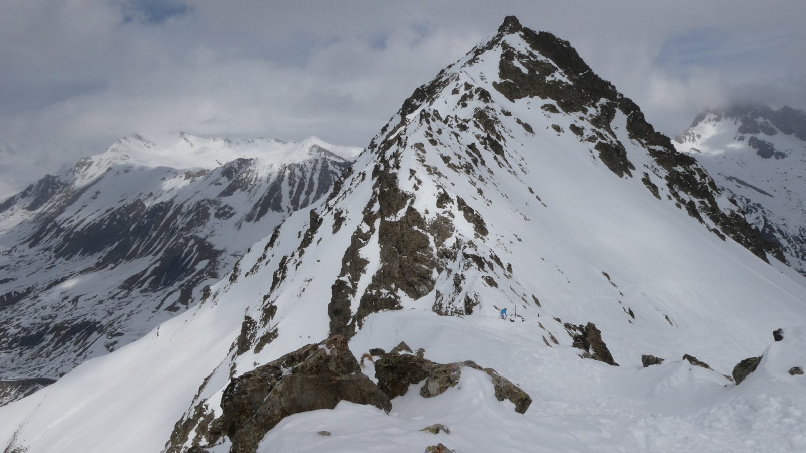 J1 Pyramide de Laurichard