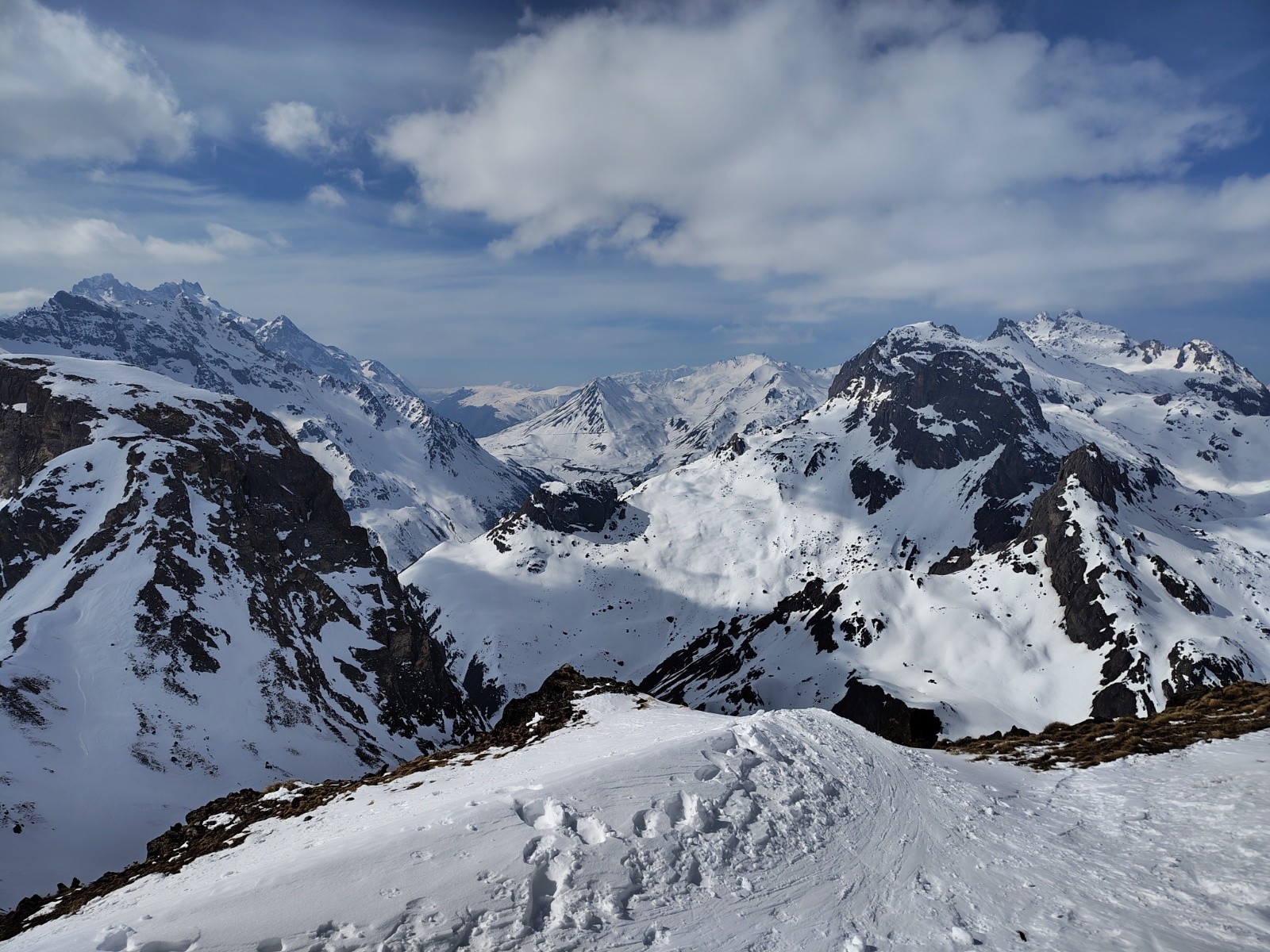 Vue depuis le pointe 2717, vers le Lautaret