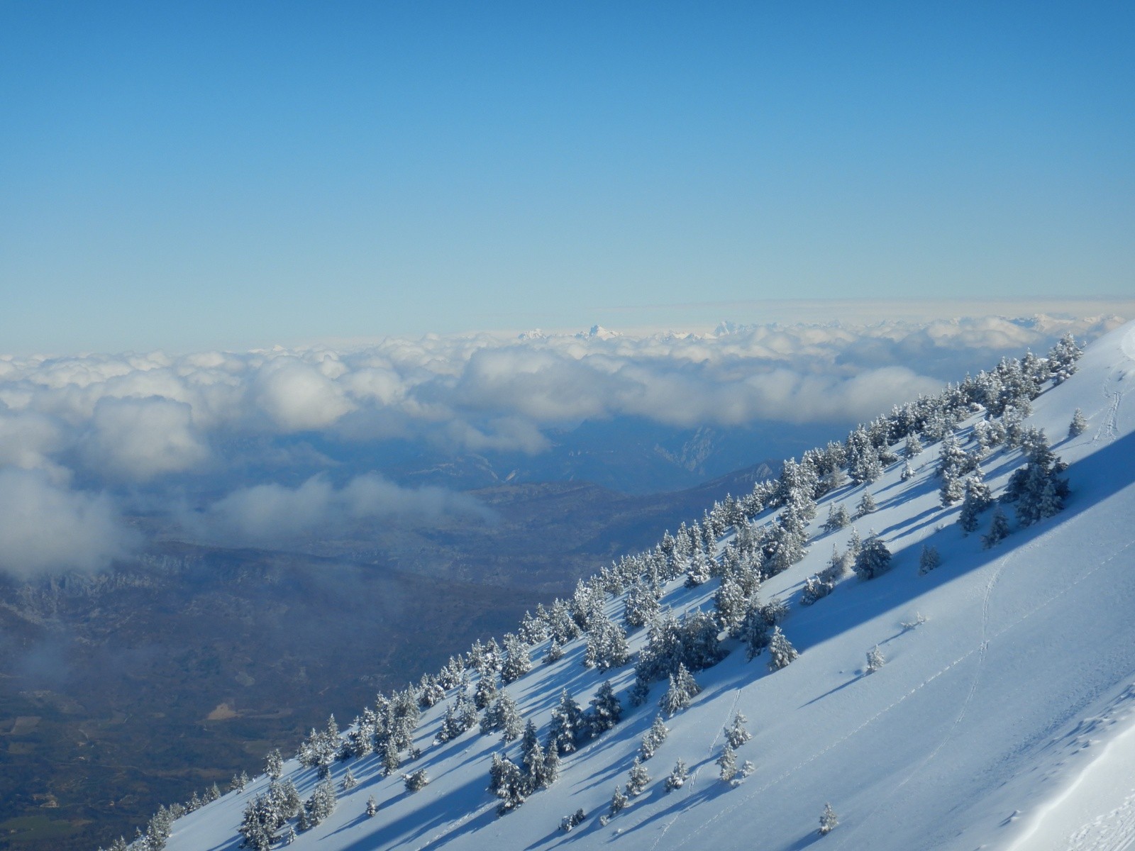 Le Dévoluy pointant son nez à l'horizon&nbsp;