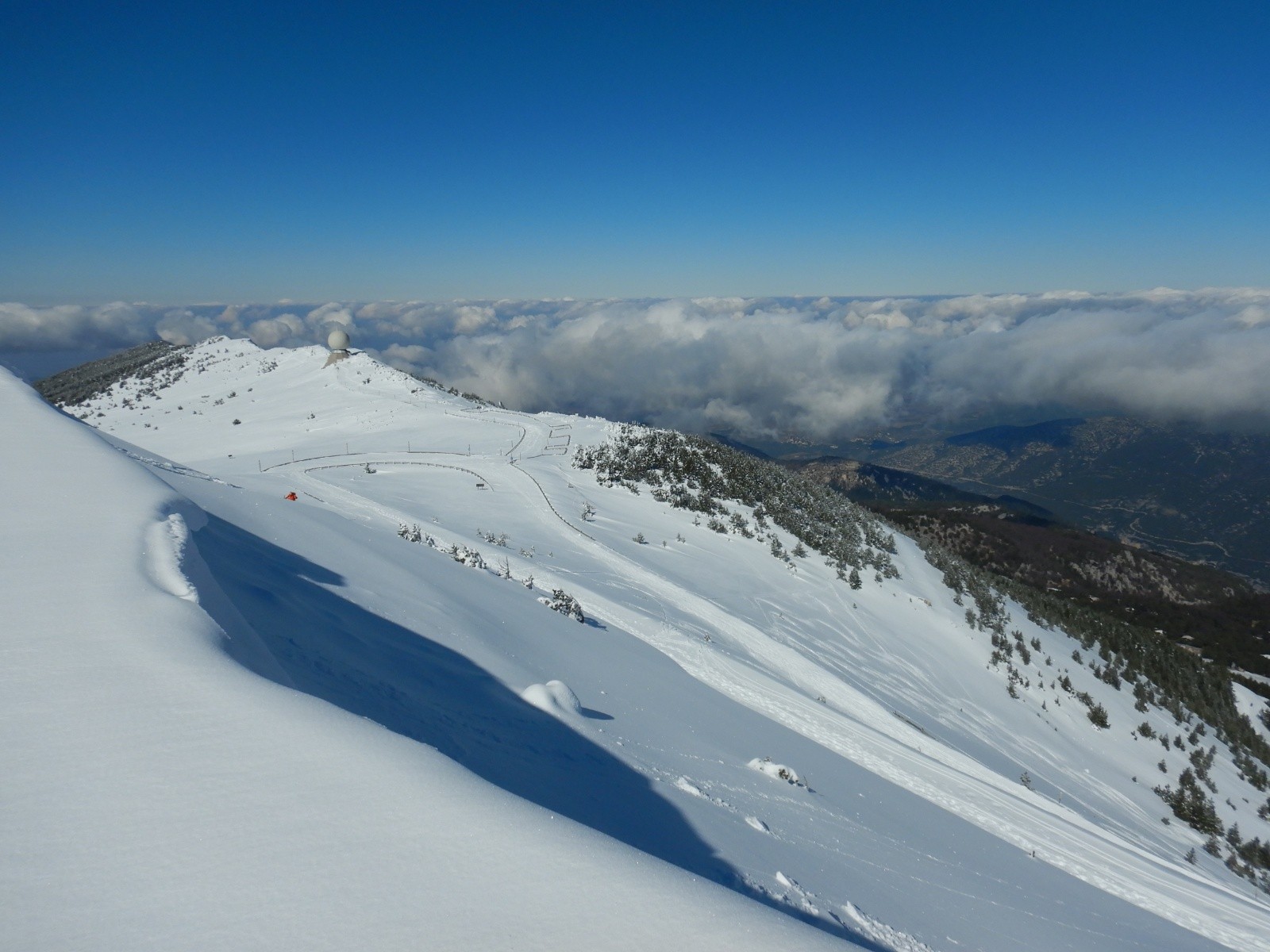 La crête vers l'ouest avec la fameuse \