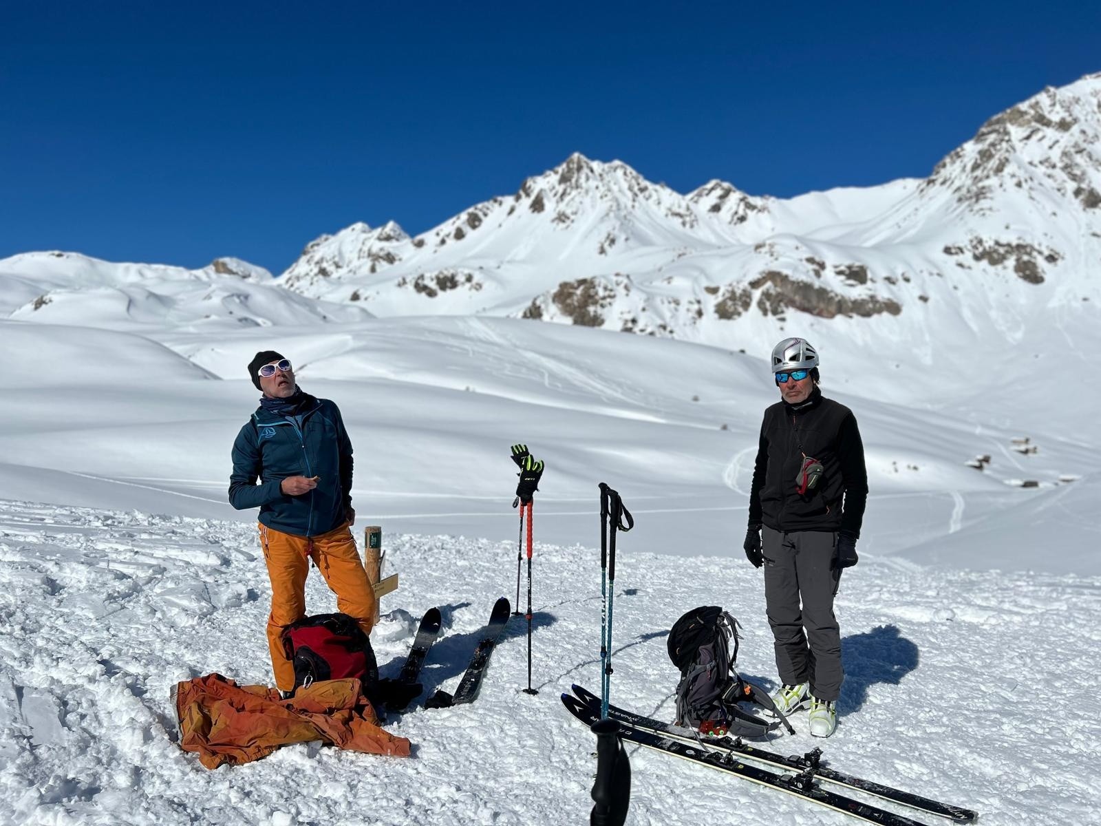 La on se sépare..Mich..redescend ..soigner son genou