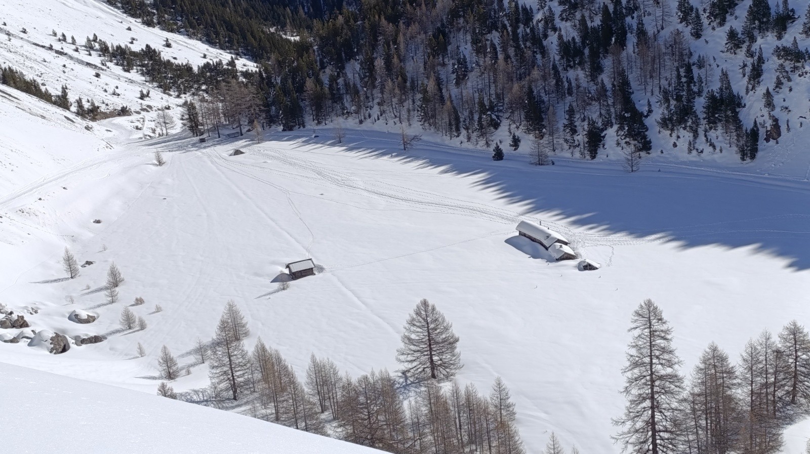 Le terrain d'atterrissage..de pres premier..