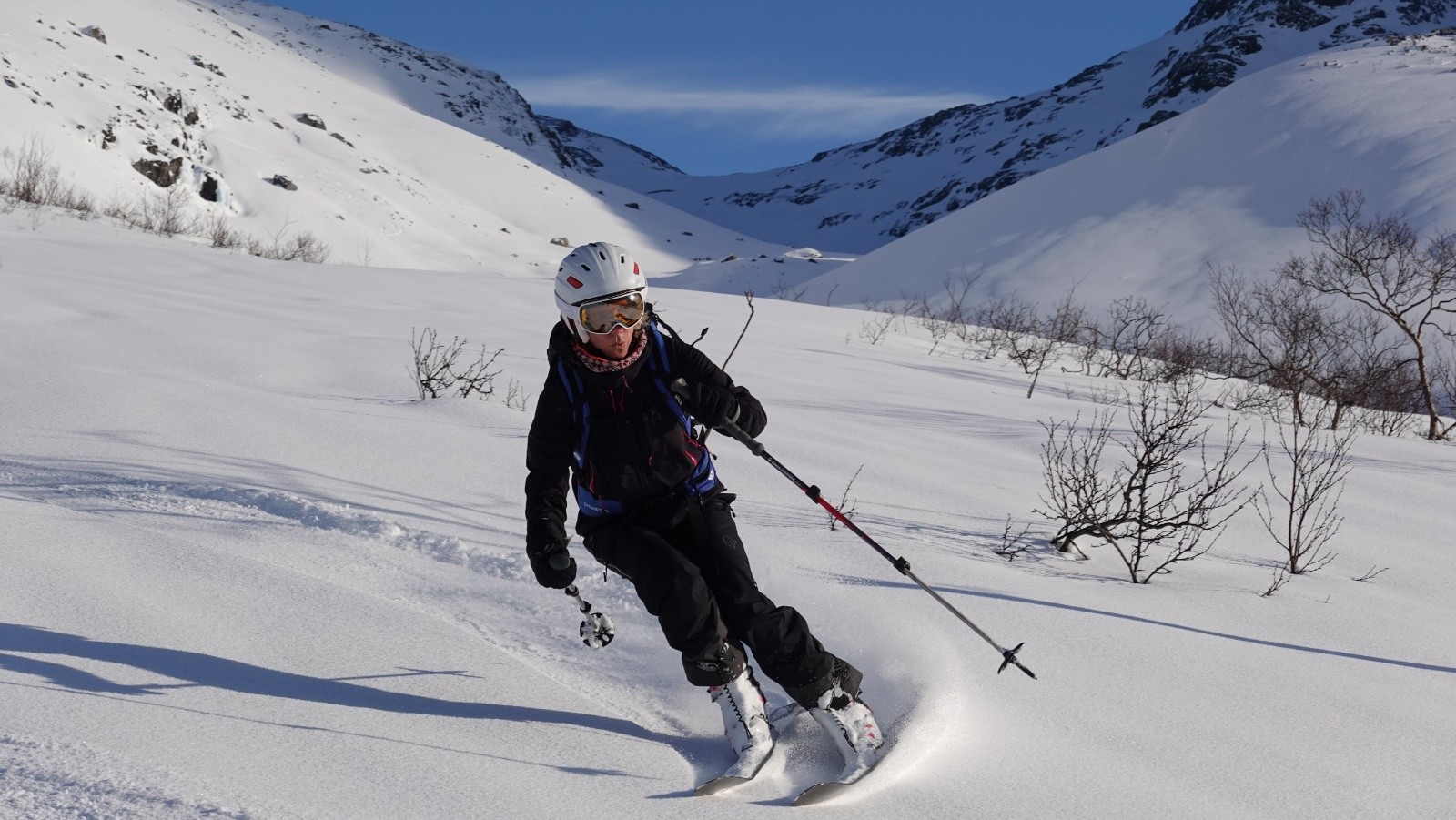 Fannie en mode je sifflote en skiant😊