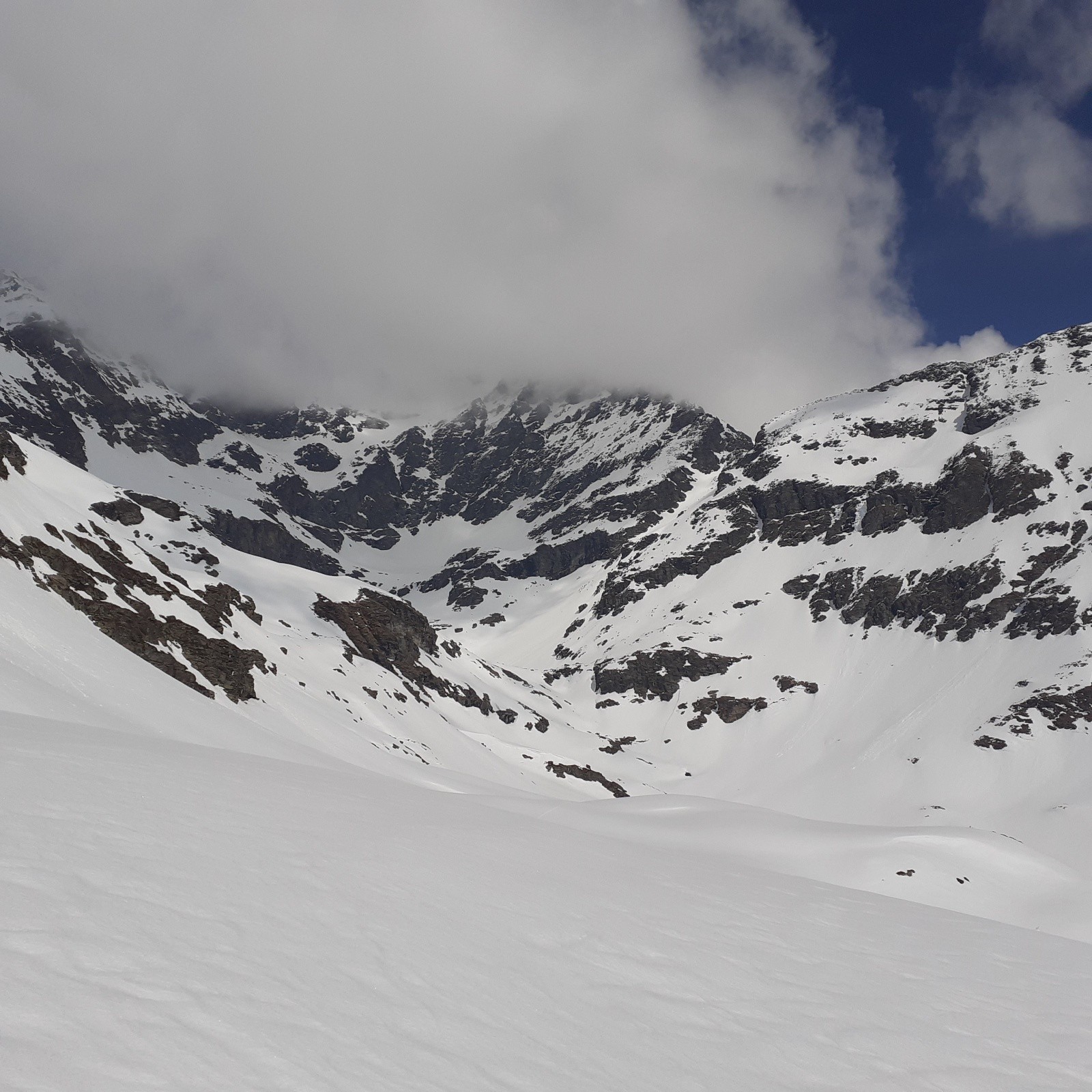J2, dans le rétro en remontant vers le col du Mont