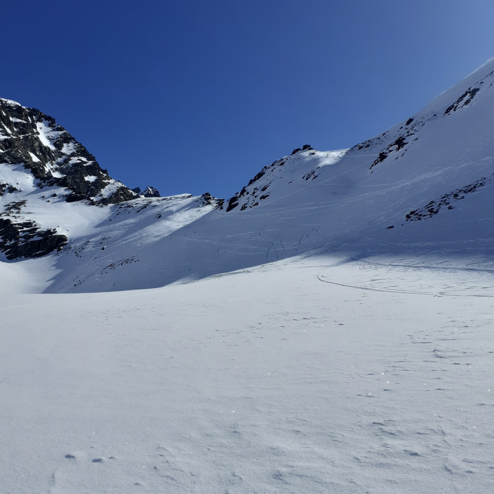 J2, en montant vers le col de la Sassière