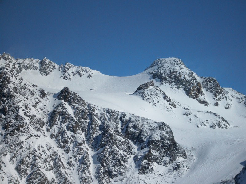 Col de Gebroulaz : 2 groupes sur le glacier de chavière