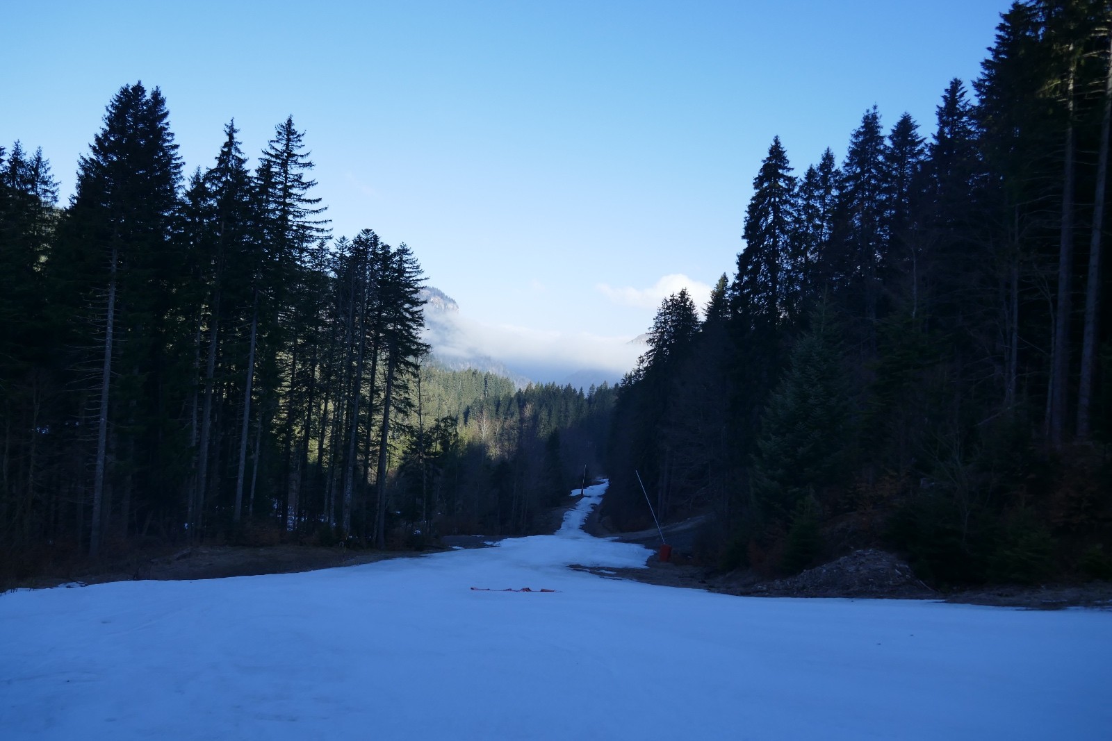 Vue de la piste en arrière.