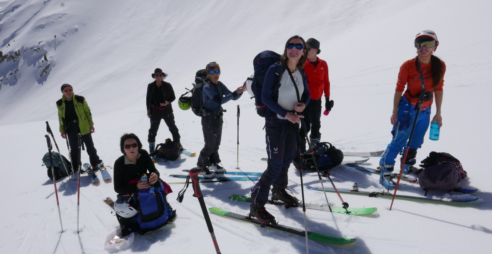 Opération couteaux pour parcourir la dernière pente menant au collu