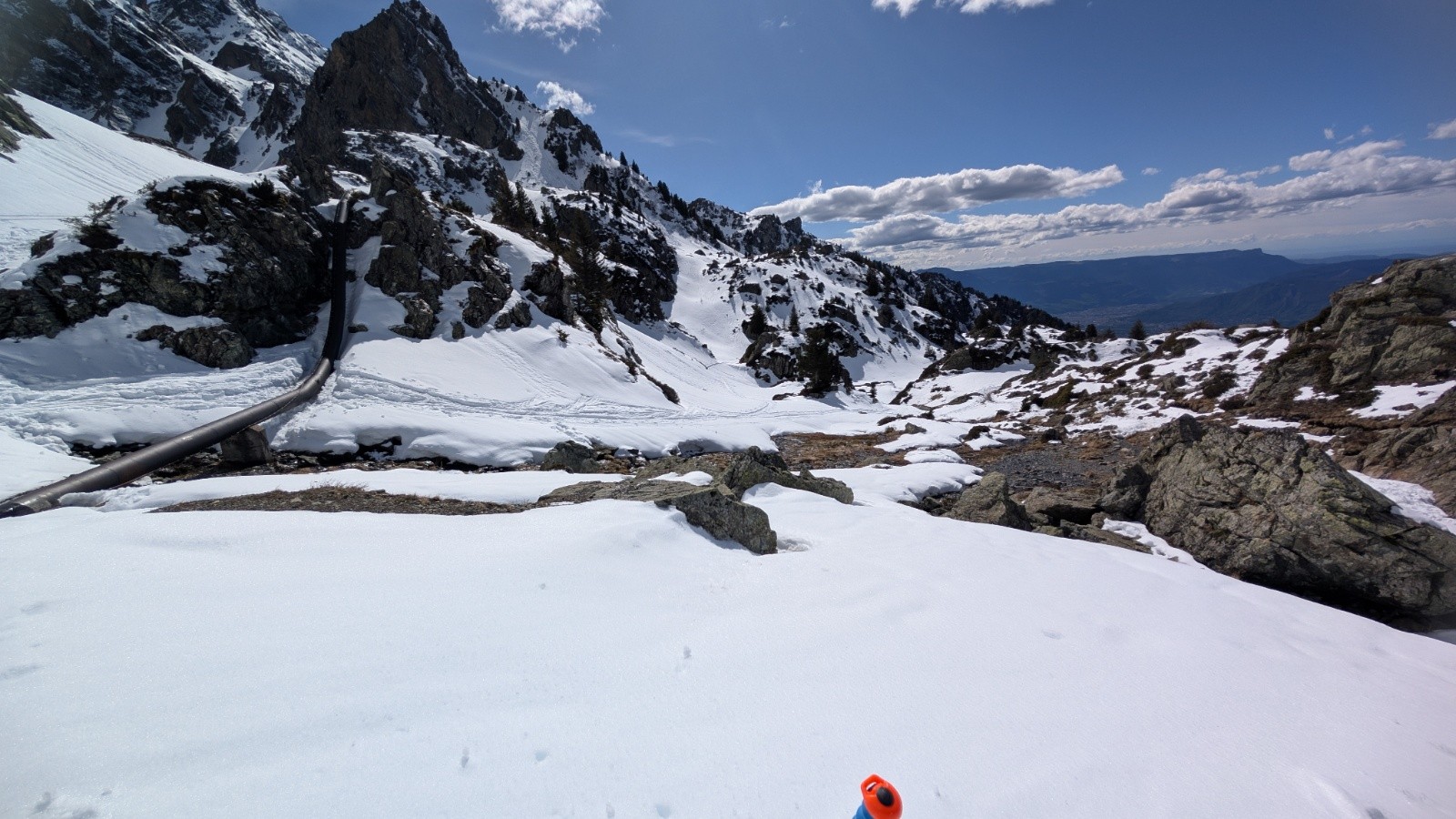 au retour, je suis allé trop loin, il vaut mieux passer de l'autre côté du torrent par dessus le pipeline 
