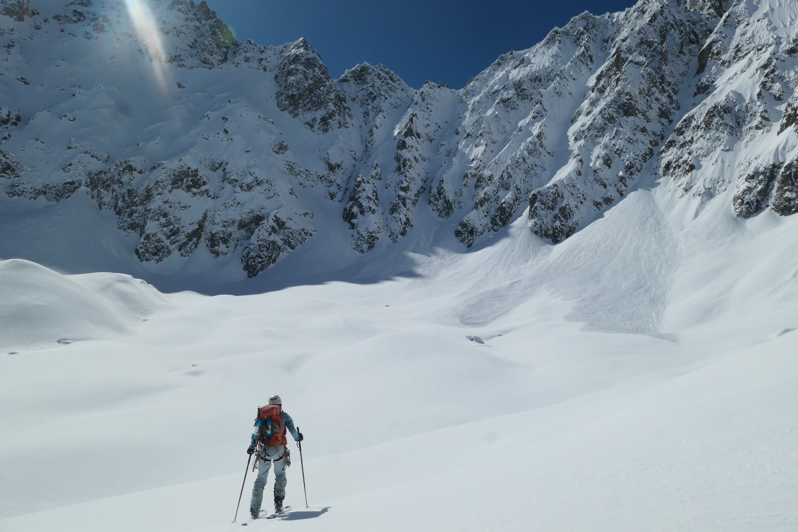 Devant la Pyramide&nbsp; 