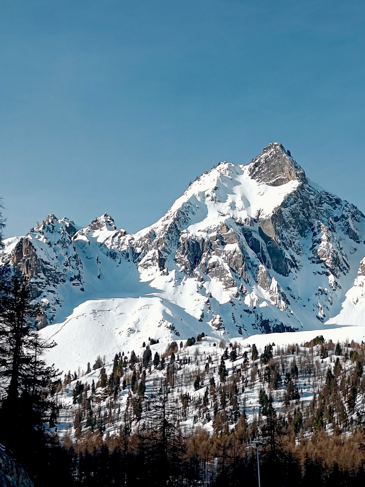 Grosse plaque en direction des Heuvières